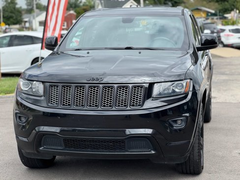 Used 2015 Jeep Grand Cherokee Altitude image 2