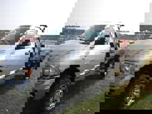 Used 2004 Dodge Ram 2500 Truck SLT w/ Trailer Tow Group image 3