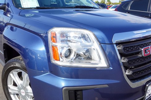 Used 2017 GMC Terrain SLE image 3