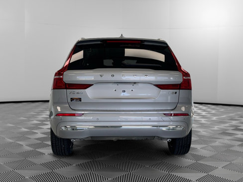 Used 2023 Volvo XC60 B5 Plus image 8