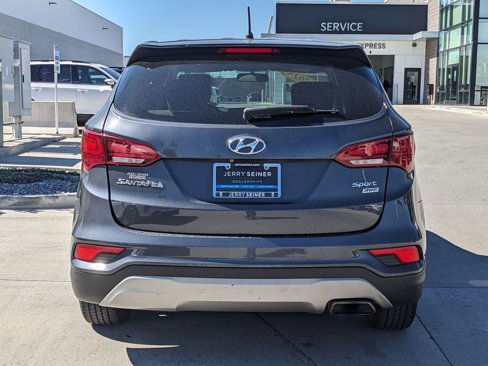 Used 2018 Hyundai Santa Fe Sport image 4