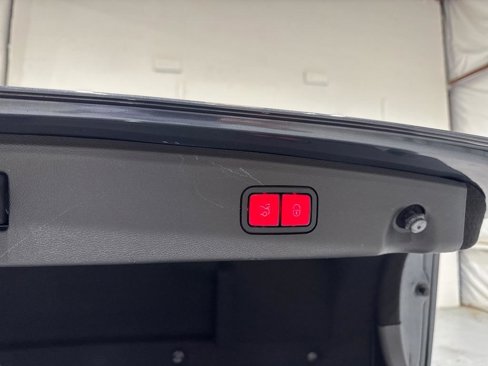 Used 2014 Mercedes-Benz E 350 Sedan image 62