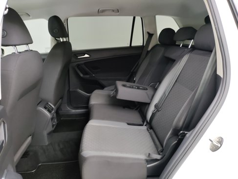 Used 2020 Volkswagen Tiguan S image 27