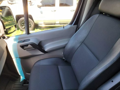 Used 2016 Mercedes-Benz Sprinter 2500 image 32