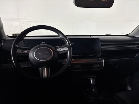 Used 2024 Hyundai Kona SEL image 12