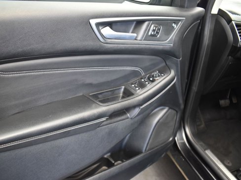 Used 2024 Ford Edge Titanium image 11