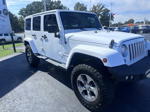 Used 2018 Jeep Wrangler Unlimited Sahara w/ Connectivity Group image 26
