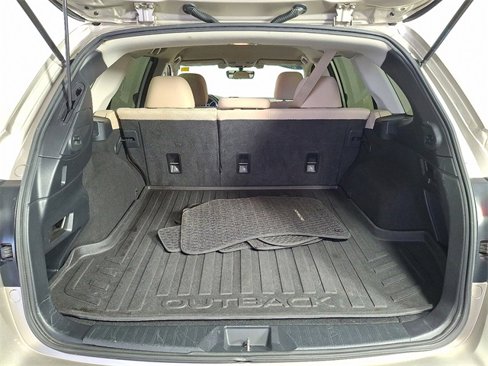 Used 2019 Subaru Outback 2.5i Premium image 27