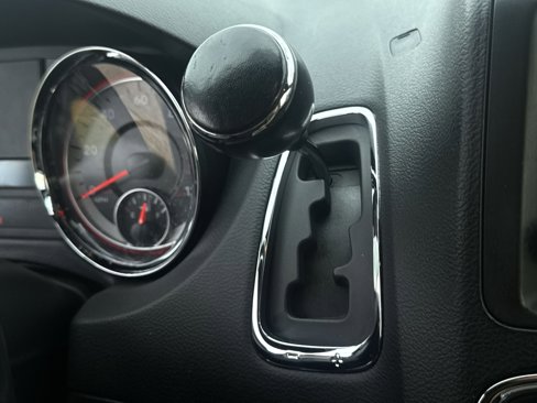 Used 2020 Dodge Grand Caravan SXT image 20