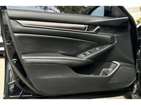 Used 2022 Honda Accord Sport image 6