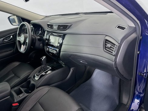 Used 2020 Nissan Rogue SL w/ Premium Package image 29