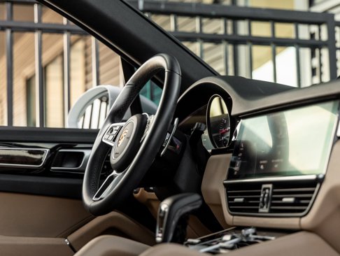 Certified 2019 Porsche Cayenne image 43