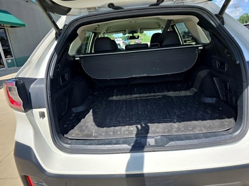 Used 2022 Subaru Outback Limited image 11