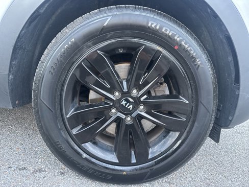 Used 2019 Kia Sportage LX image 9