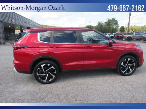 Used 2023 Mitsubishi Outlander SE image 12