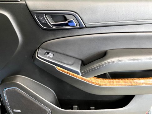 Used 2019 Chevrolet Suburban Premier image 26