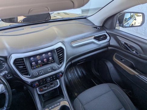 Used 2020 GMC Acadia SLE image 32