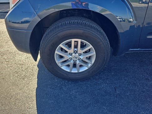 Used 2016 Nissan Frontier SV w/ SV Value Truck Package image 4