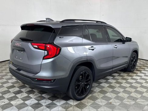 Used 2021 GMC Terrain SLT w/ Infotainment Package II image 3