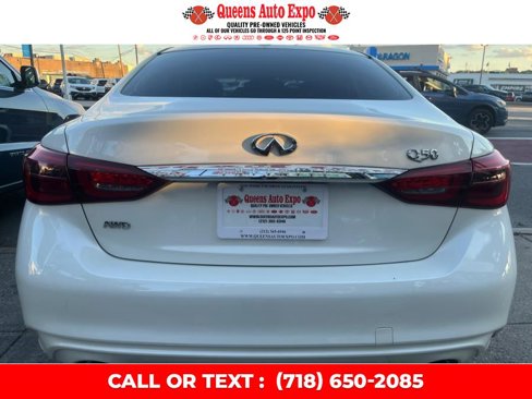 Used 2018 INFINITI Q50 Luxe w/ Essential Package (3.0T Luxe) image 5