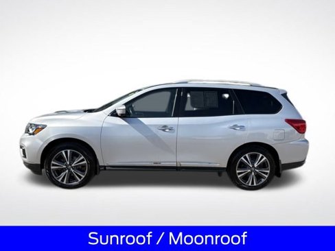 Used 2020 Nissan Pathfinder Platinum image 4