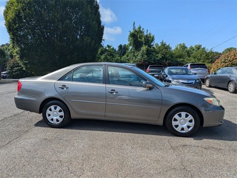 Used 2004 Toyota Camry LE image 8