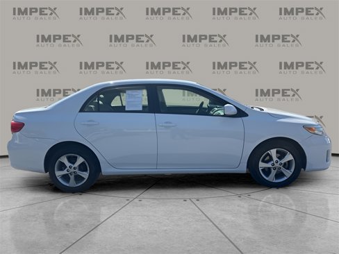 Used 2012 Toyota Corolla LE image 6