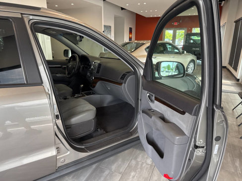 Used 2012 Hyundai Santa Fe SE image 33
