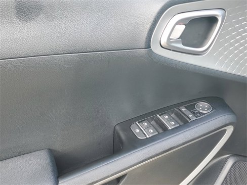 Used 2025 Kia Soul S image 19