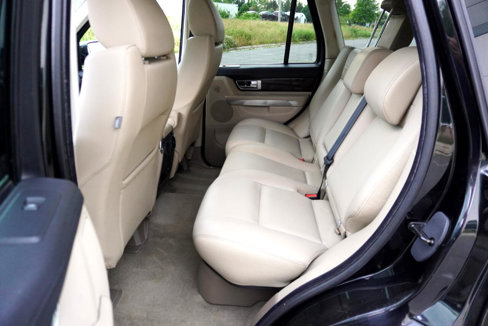 Used 2011 Land Rover Range Rover Sport HSE image 10