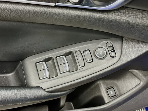 Used 2018 Honda Accord Sport image 15