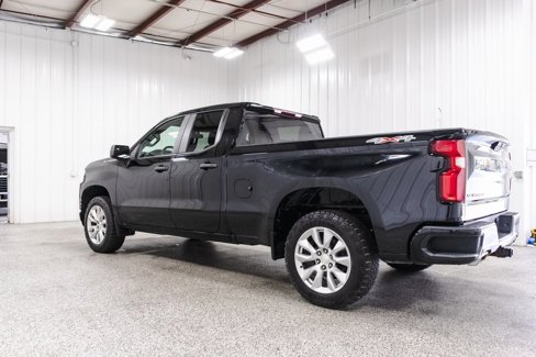 Used 2020 Chevrolet Silverado 1500 Custom w/ Custom Value Package image 4