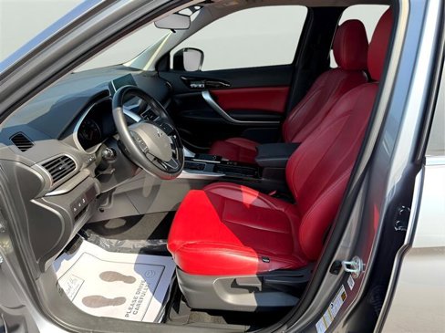 Used 2020 Mitsubishi Eclipse Cross SE image 12