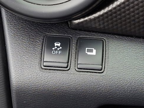 Used 2019 Nissan Kicks S image 21