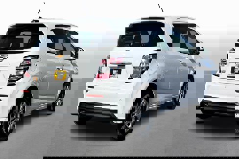 Used 2020 Chevrolet Sonic LT image 2