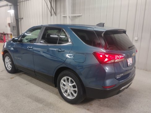 Used 2024 Chevrolet Equinox LT image 3