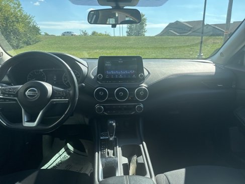 Used 2022 Nissan Sentra SV image 10