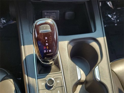 Used 2023 Cadillac XT4 Luxury w/ Cold Weather Package image 17