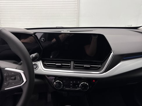 New 2025 Chevrolet Trax LT w/ LT Convenience Package image 19