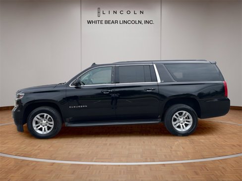 Used 2016 Chevrolet Suburban LT w/ Luxury Package image 2