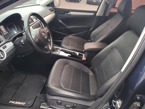 Used 2013 Volkswagen Passat TDI SE image 8