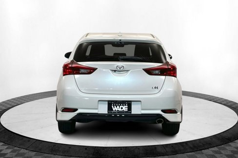 Used 2018 Toyota Corolla iM image 5