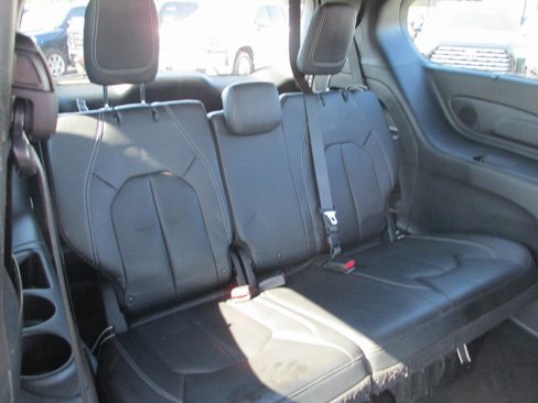 Used 2018 Chrysler Pacifica Touring-L w/ Premium Audio Group image 22