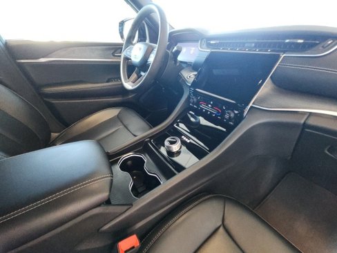 Certified 2024 Jeep Grand Cherokee Limited image 22