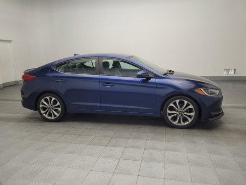 Used 2017 Hyundai Elantra SE image 11