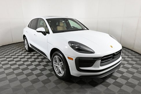 Certified 2022 Porsche Macan image 28