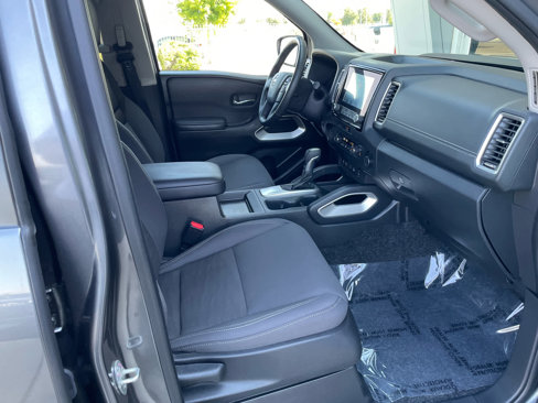 Used 2022 Nissan Frontier SV image 10
