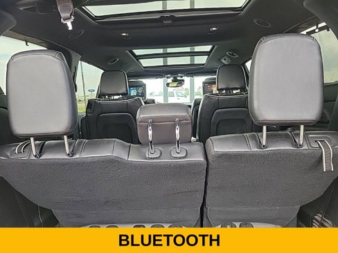 Used 2018 Chrysler Pacifica Limited image 12