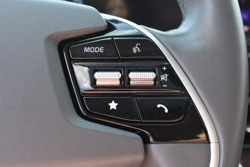 Used 2023 Kia Niro EX Touring image 23