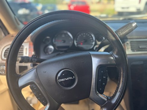 Used 2007 GMC Yukon Denali image 22
